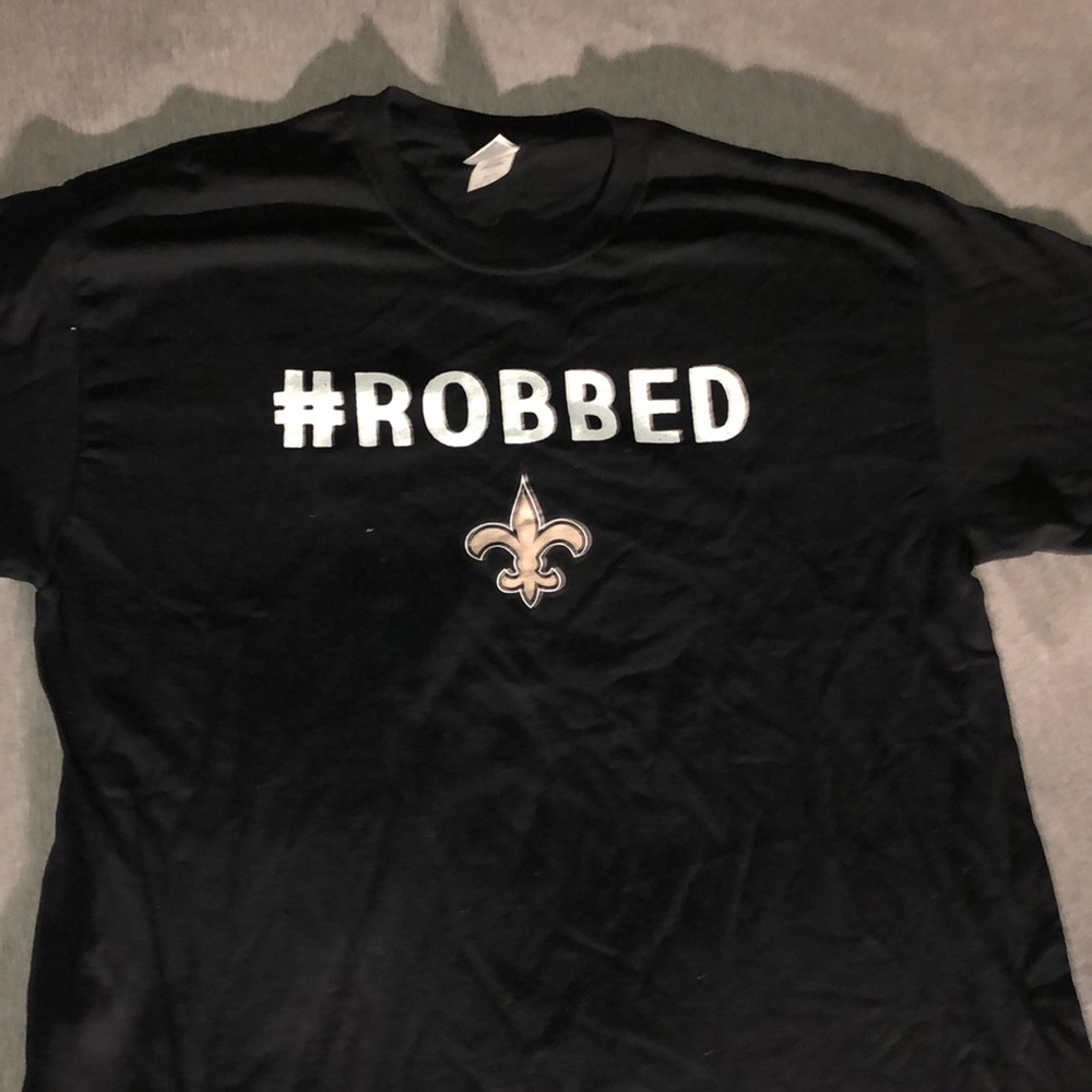 Saints #Robbed shirt adult XL